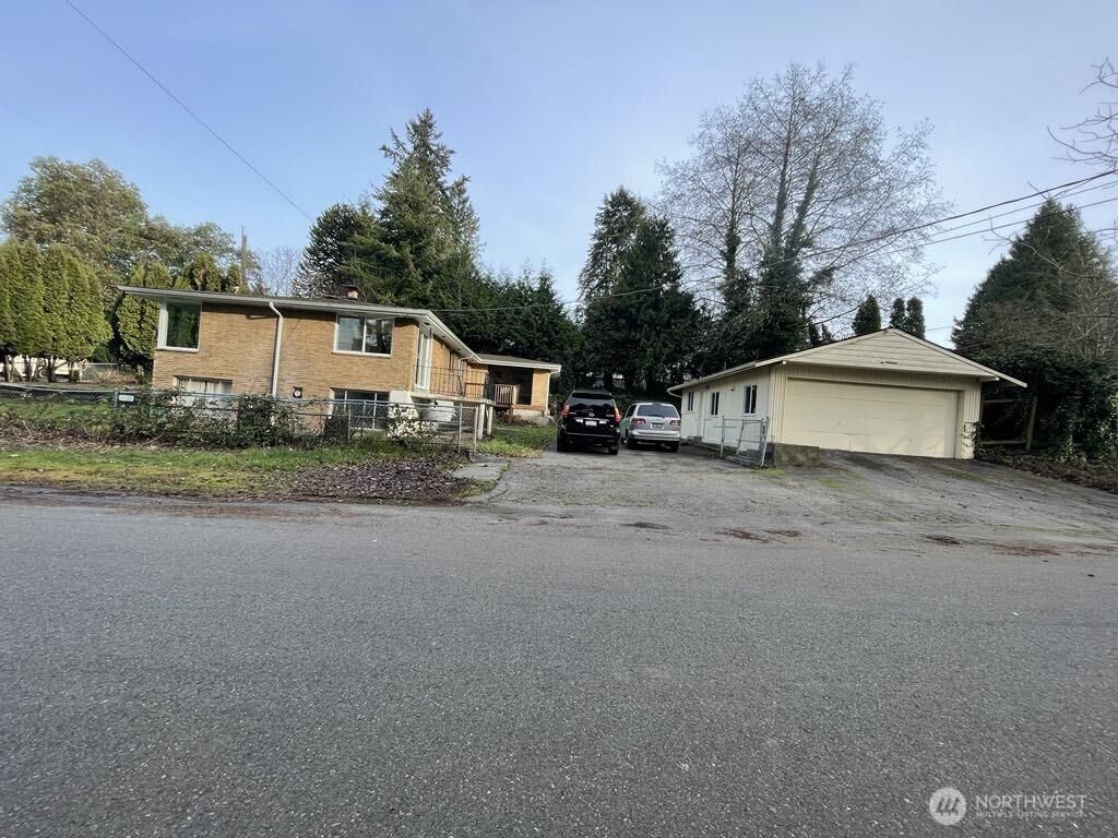 MLS #NWM2385630 image #0