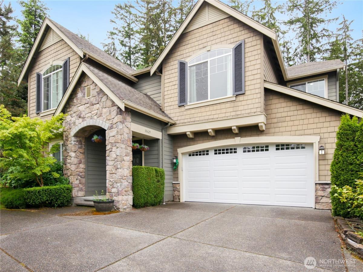 MLS #NWM2385654 image #0