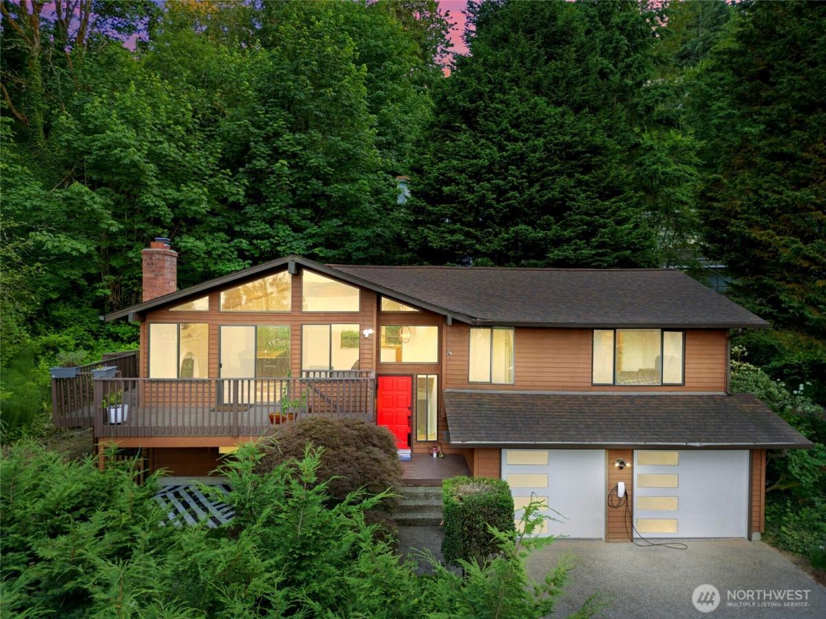 MLS #NWM2385705 image #0
