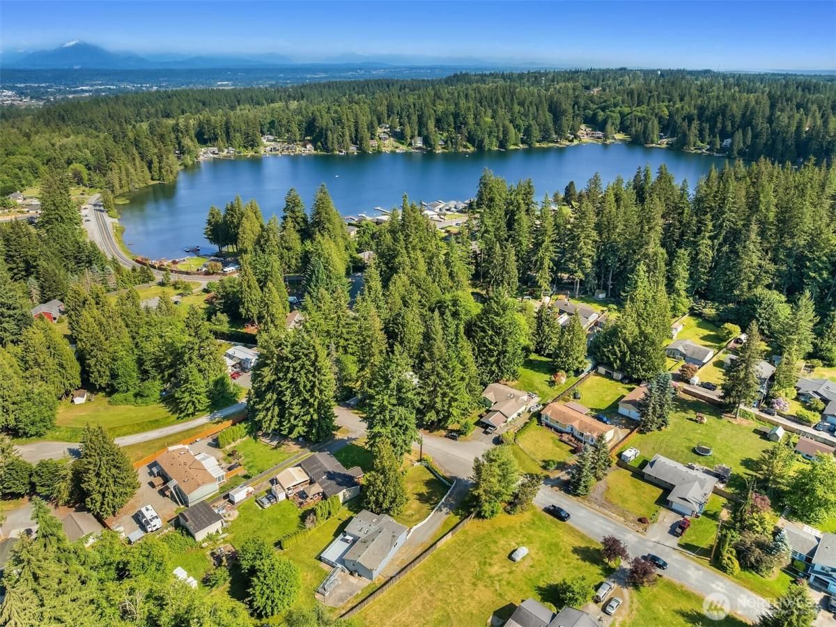 MLS #NWM2385850 image #0