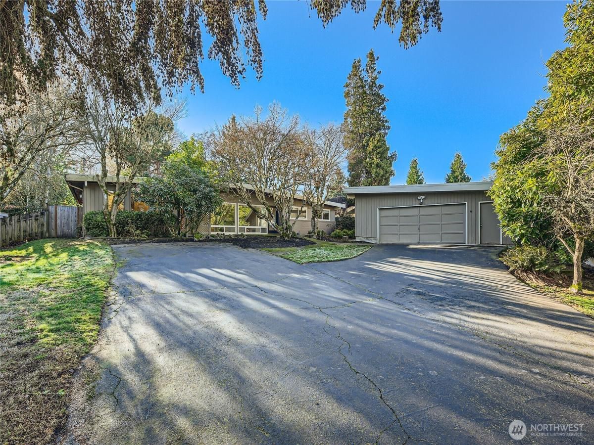 MLS #NWM2386031 image #0