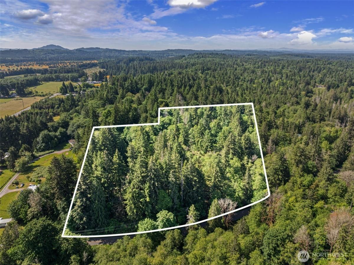 MLS #NWM2386745 image #0