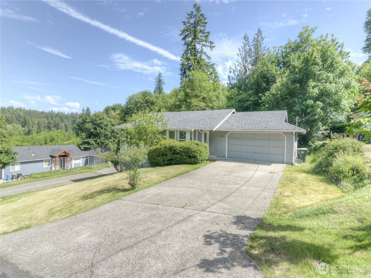 MLS #NWM2386952 image #0