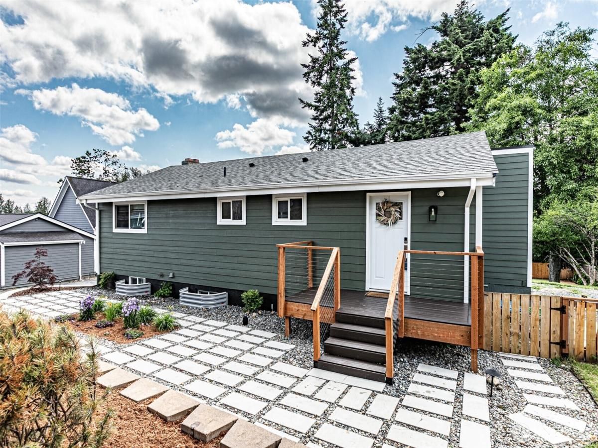 MLS #NWM2387136 image #0