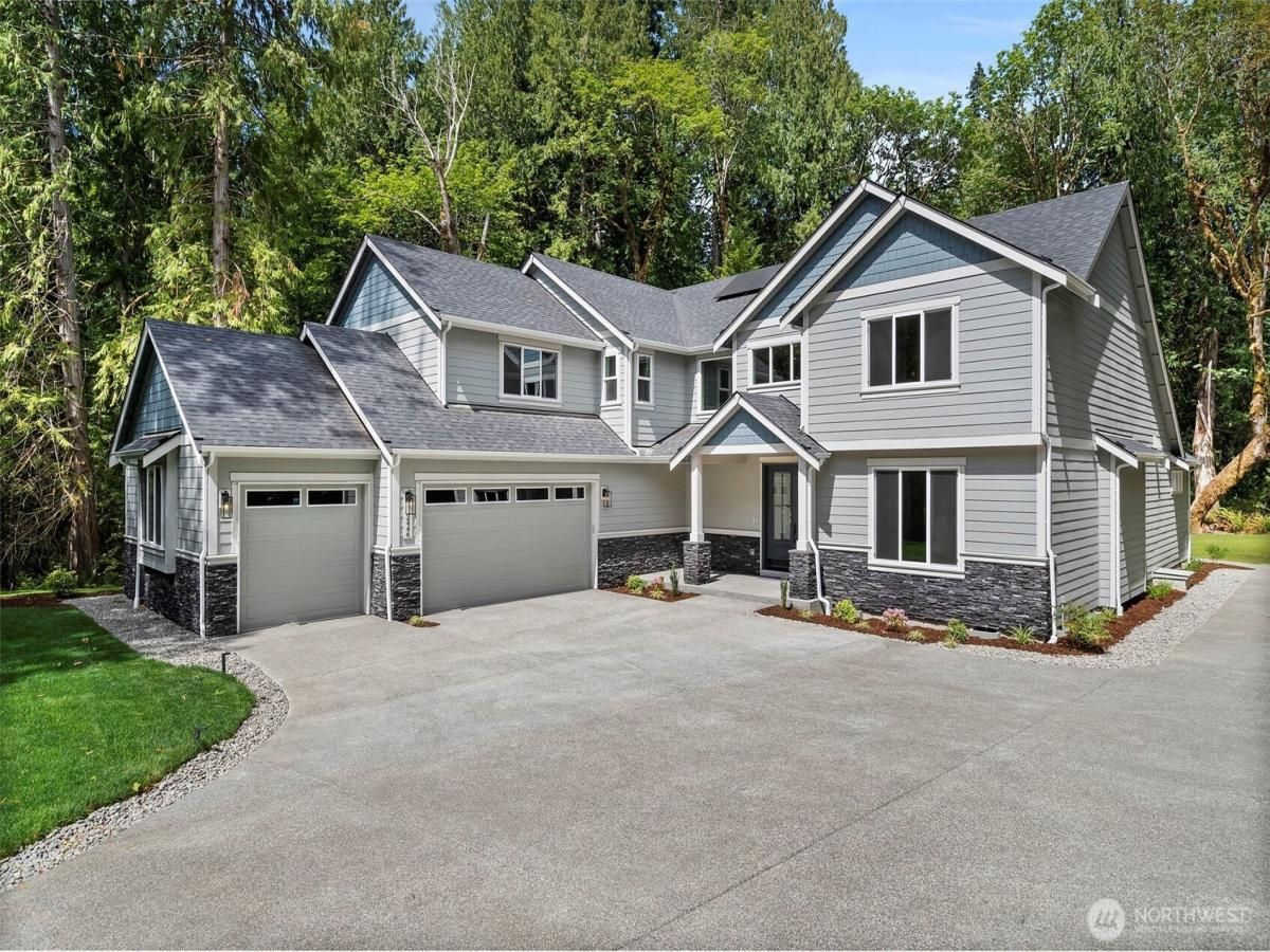 MLS #NWM2387138 image #0