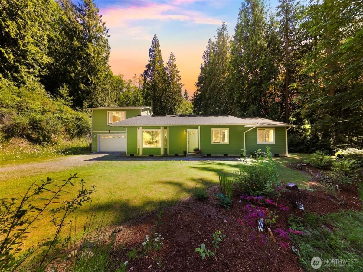 MLS #NWM2387812 image #0