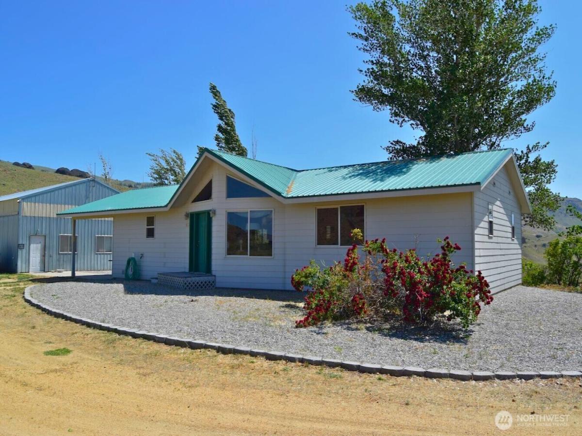 MLS #NWM2387874 image #0