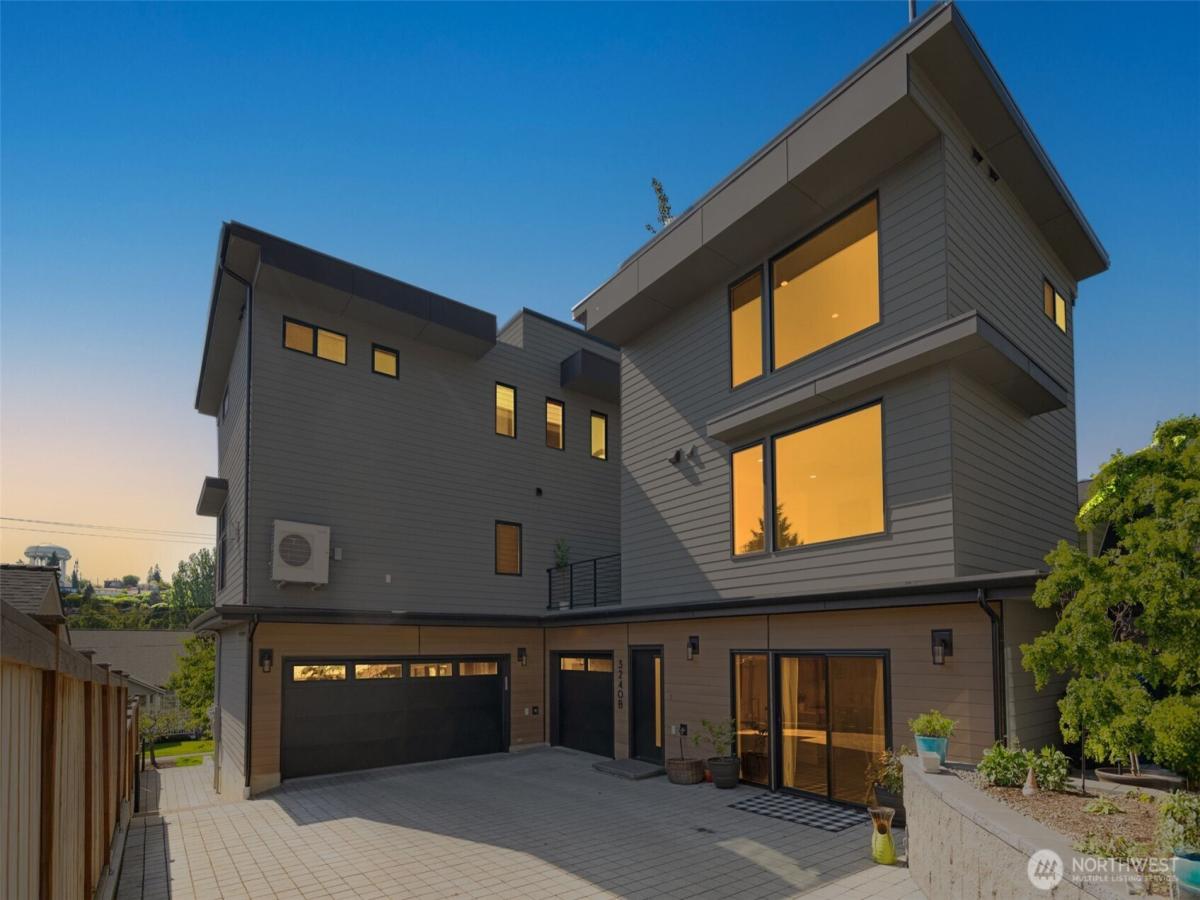 MLS #NWM2388002 image #0