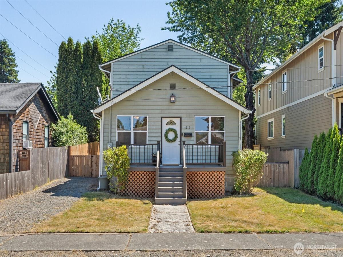 MLS #NWM2388134 image #0