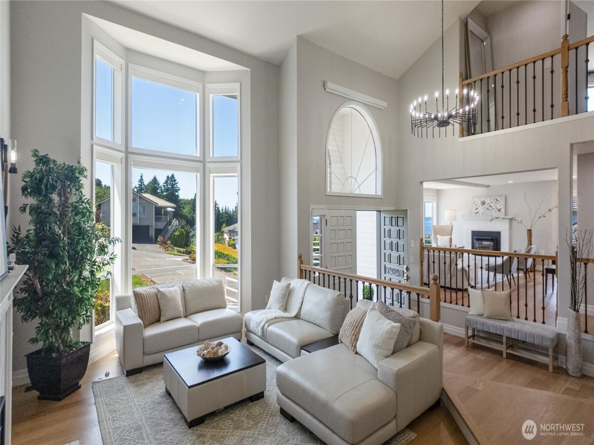 MLS #NWM2388177 image #0