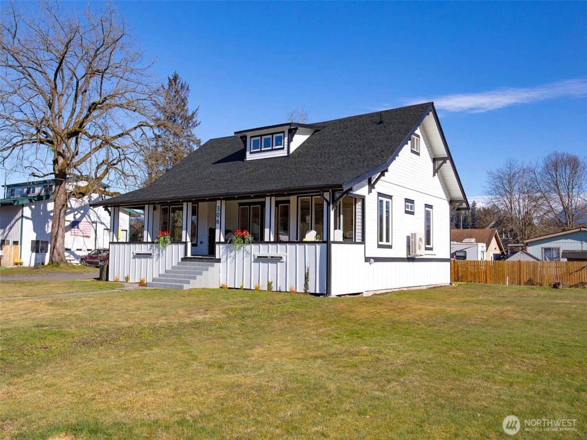 MLS #NWM2388375 image #0