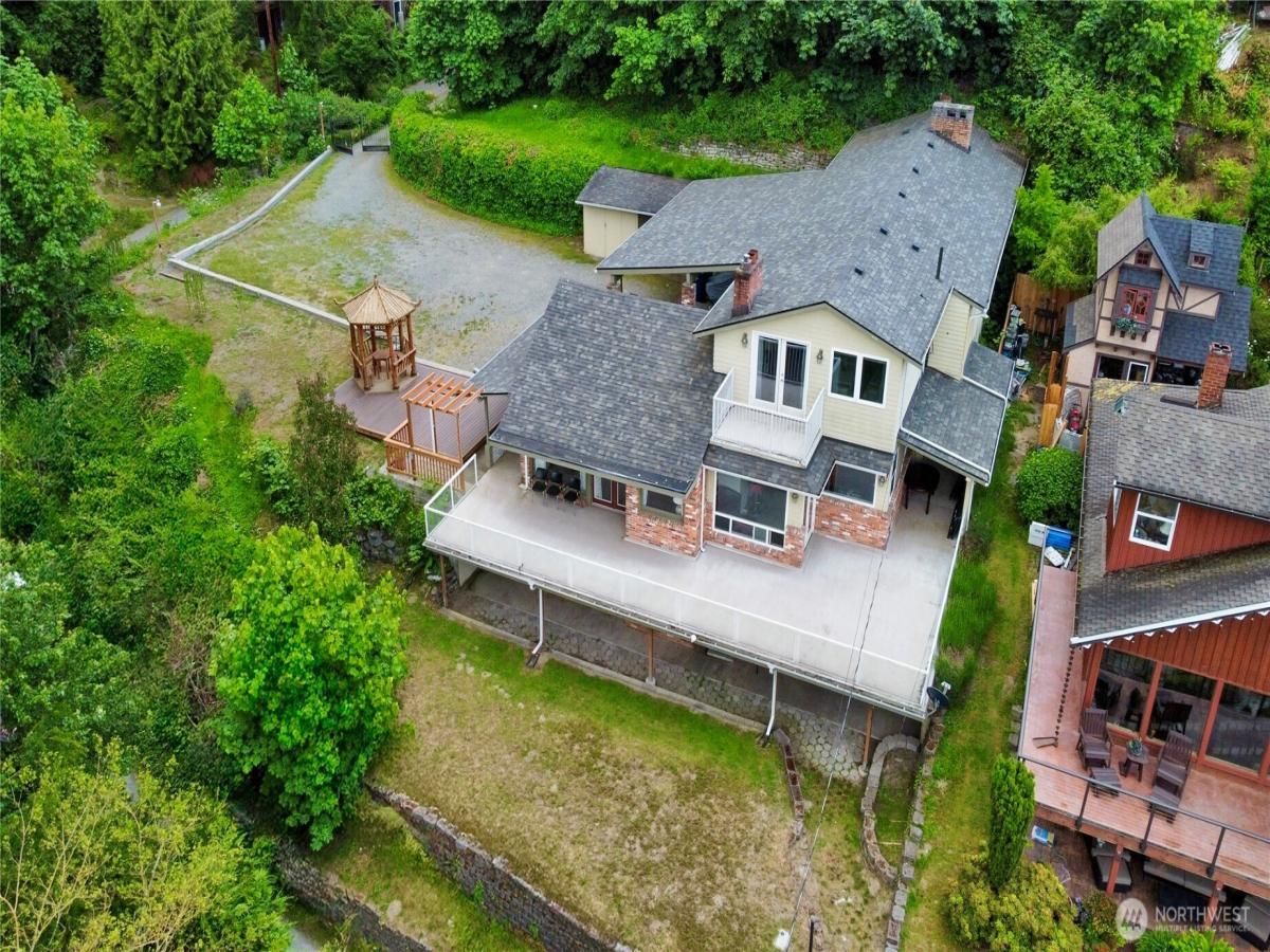 MLS #NWM2388457 image #0