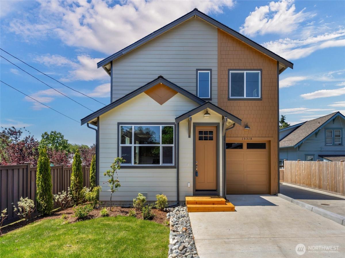 MLS #NWM2388537 image #0