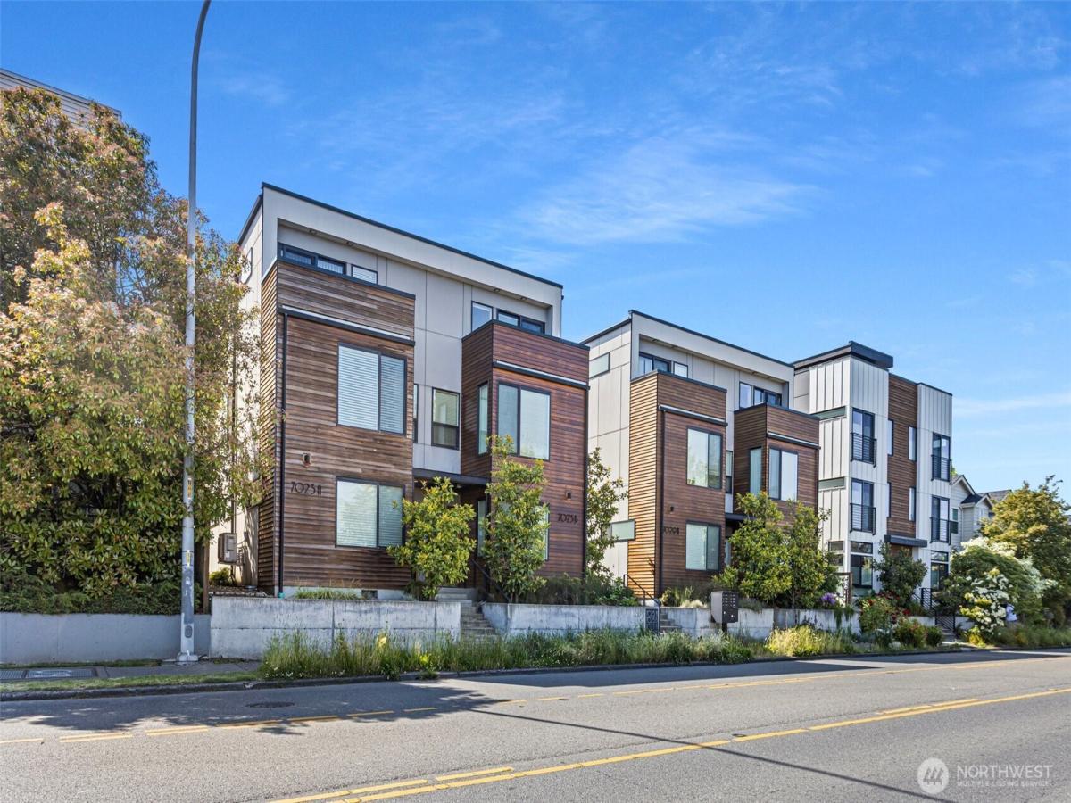 MLS #NWM2389451 image #0