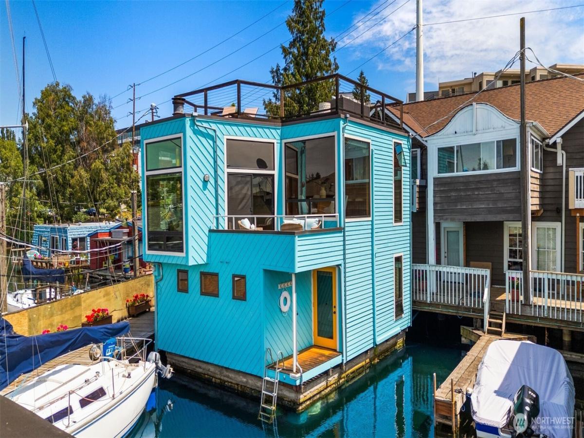 MLS #NWM2389637 image #0