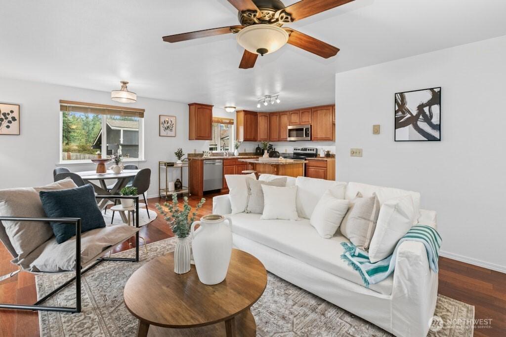 MLS #NWM2389889 image #0