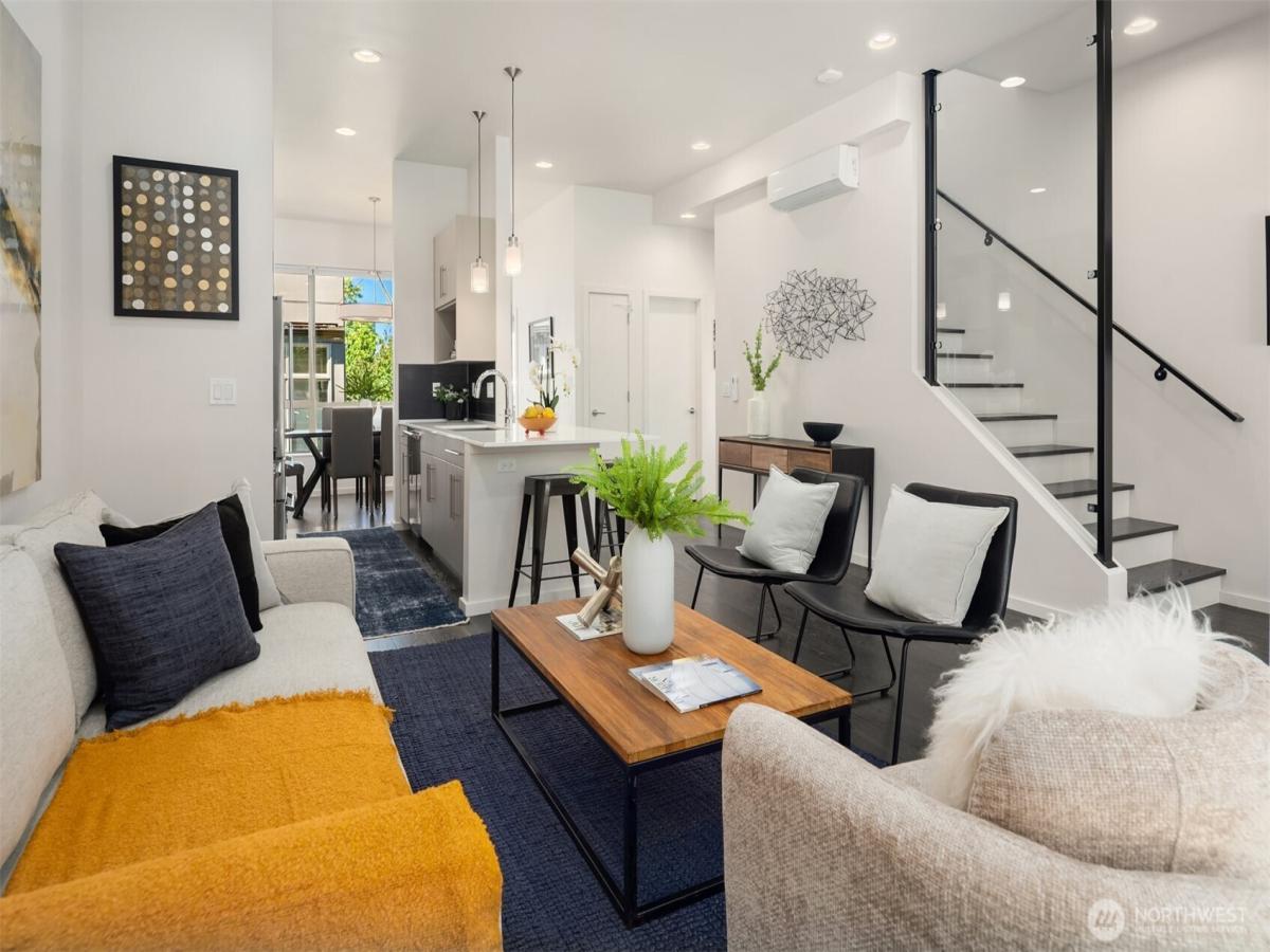 MLS #NWM2390364 image #0