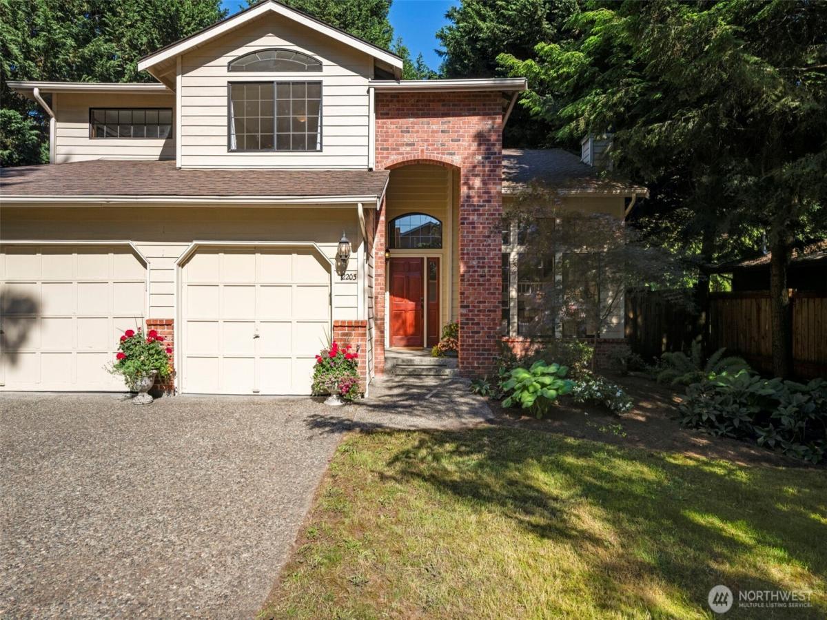 MLS #NWM2390378 image #0