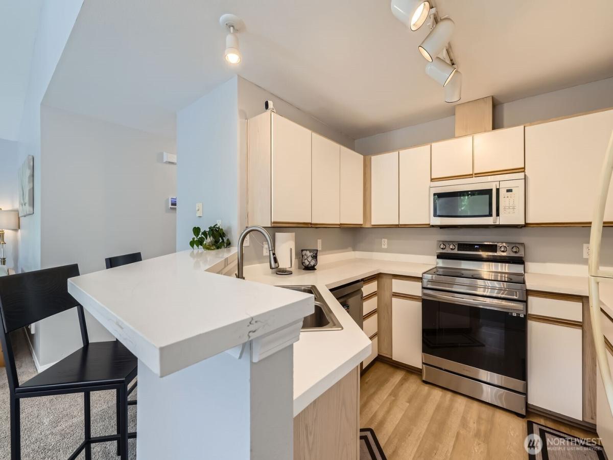 MLS #NWM2391005 image #0