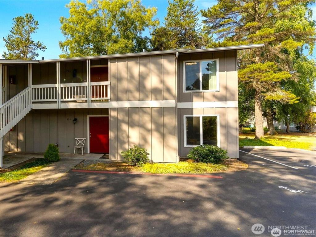 MLS #NWM2391645 image #0