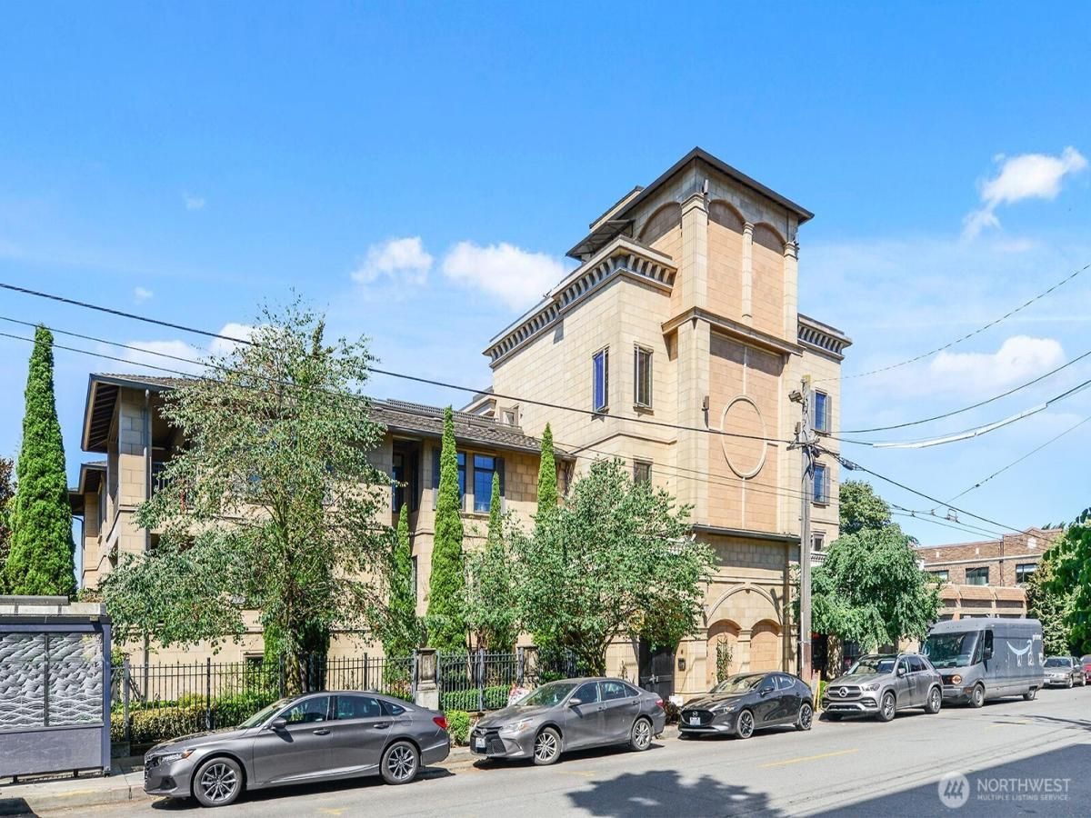 MLS #NWM2392240 image #0