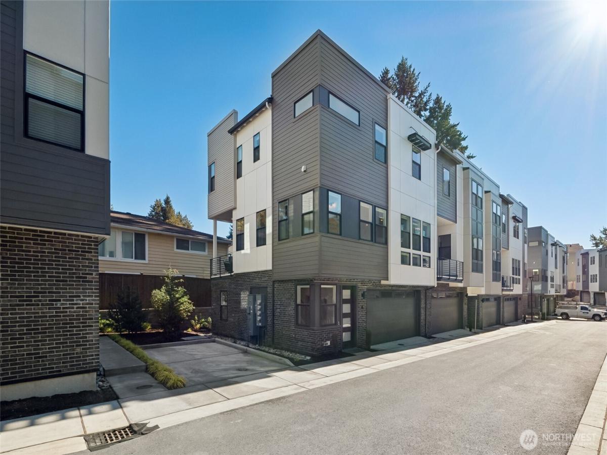 MLS #NWM2392371 image #0