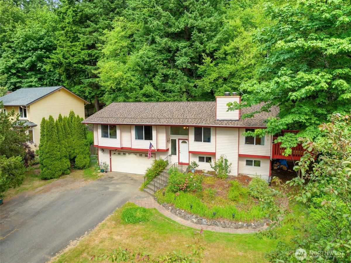 MLS #NWM2392585 image #0