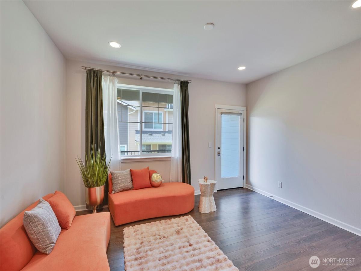 MLS #NWM2392631 image #0