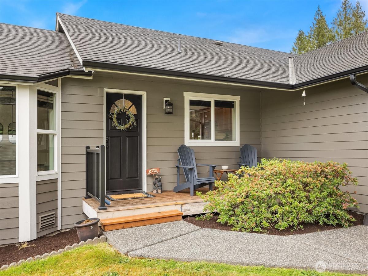 MLS #NWM2392675 image #0