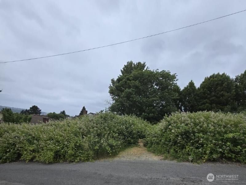 MLS #NWM2392817 image #0