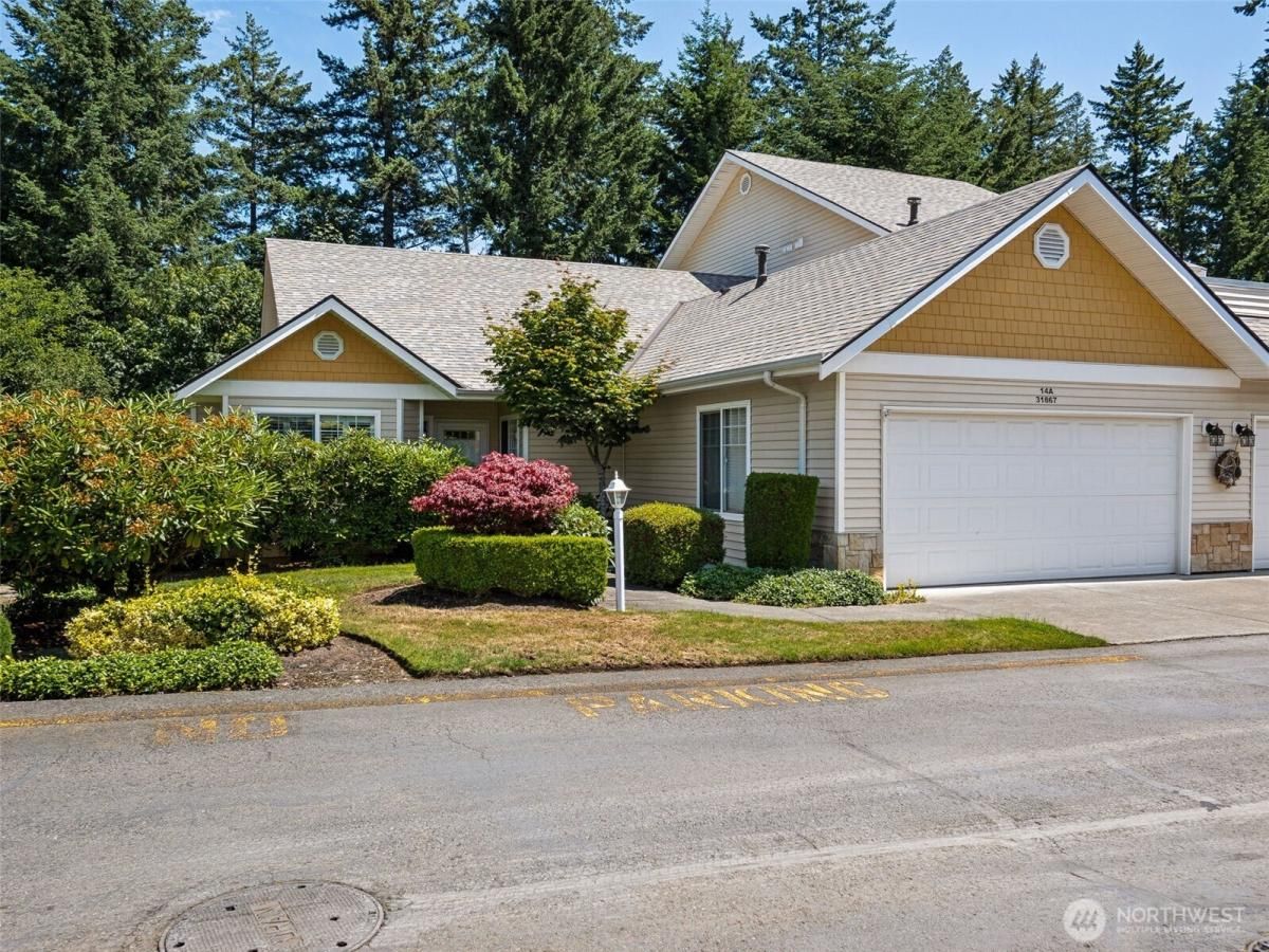MLS #NWM2392852 image #0