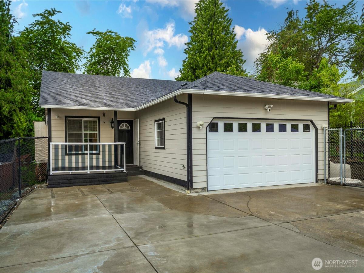 MLS #NWM2393012 image #0