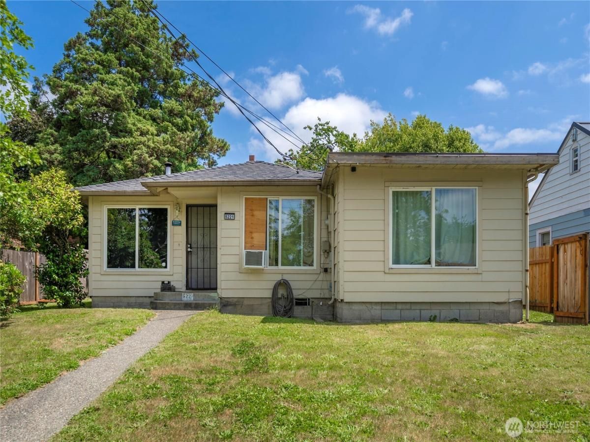 MLS #NWM2393438 image #0