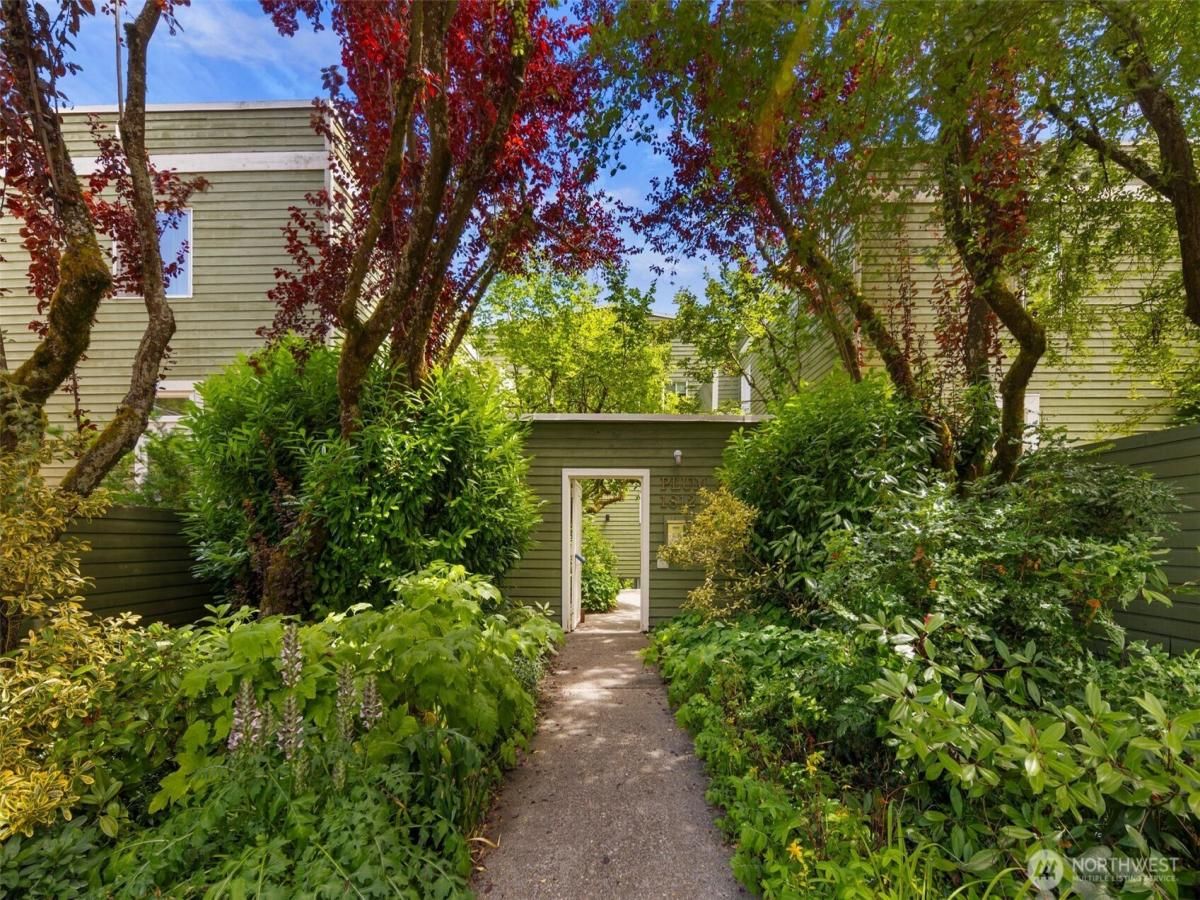 MLS #NWM2394004 image #0