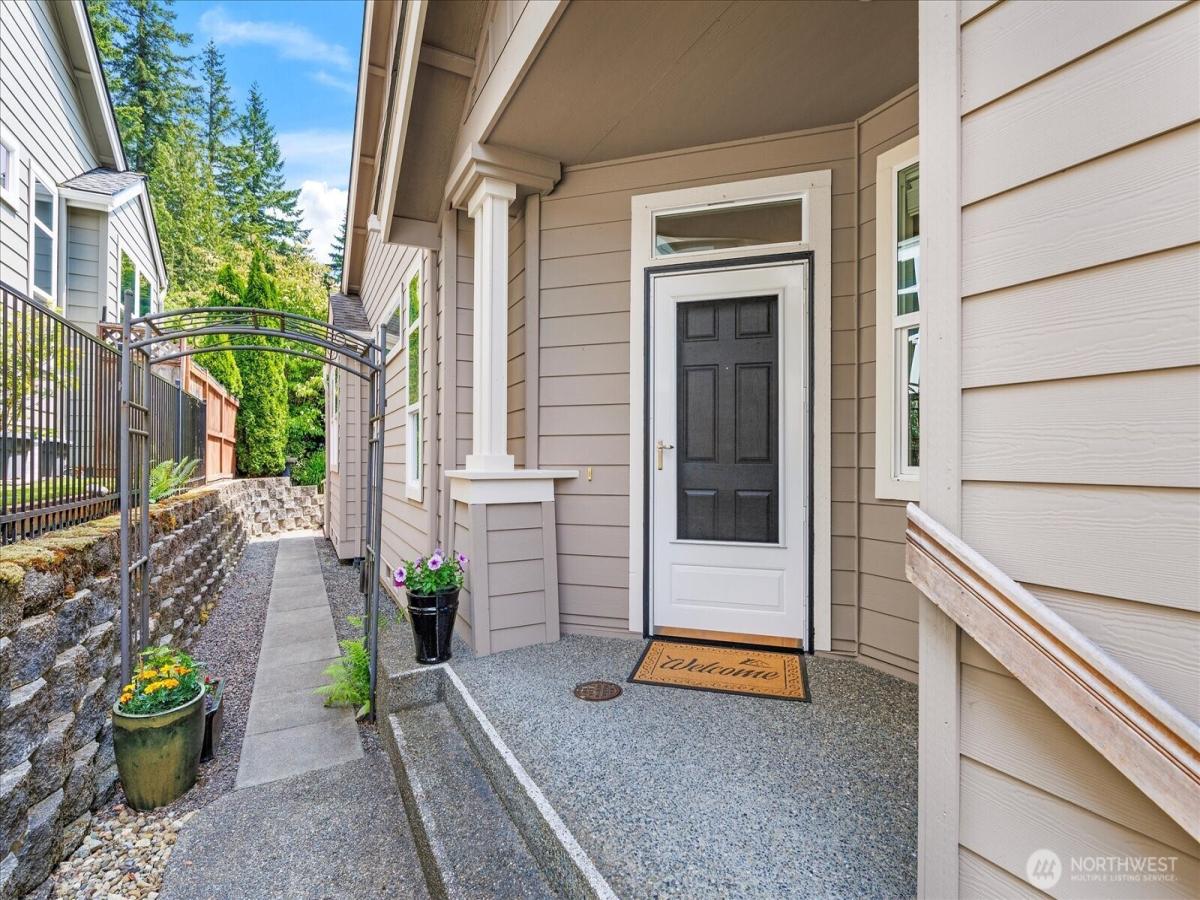 MLS #NWM2394455 image #0
