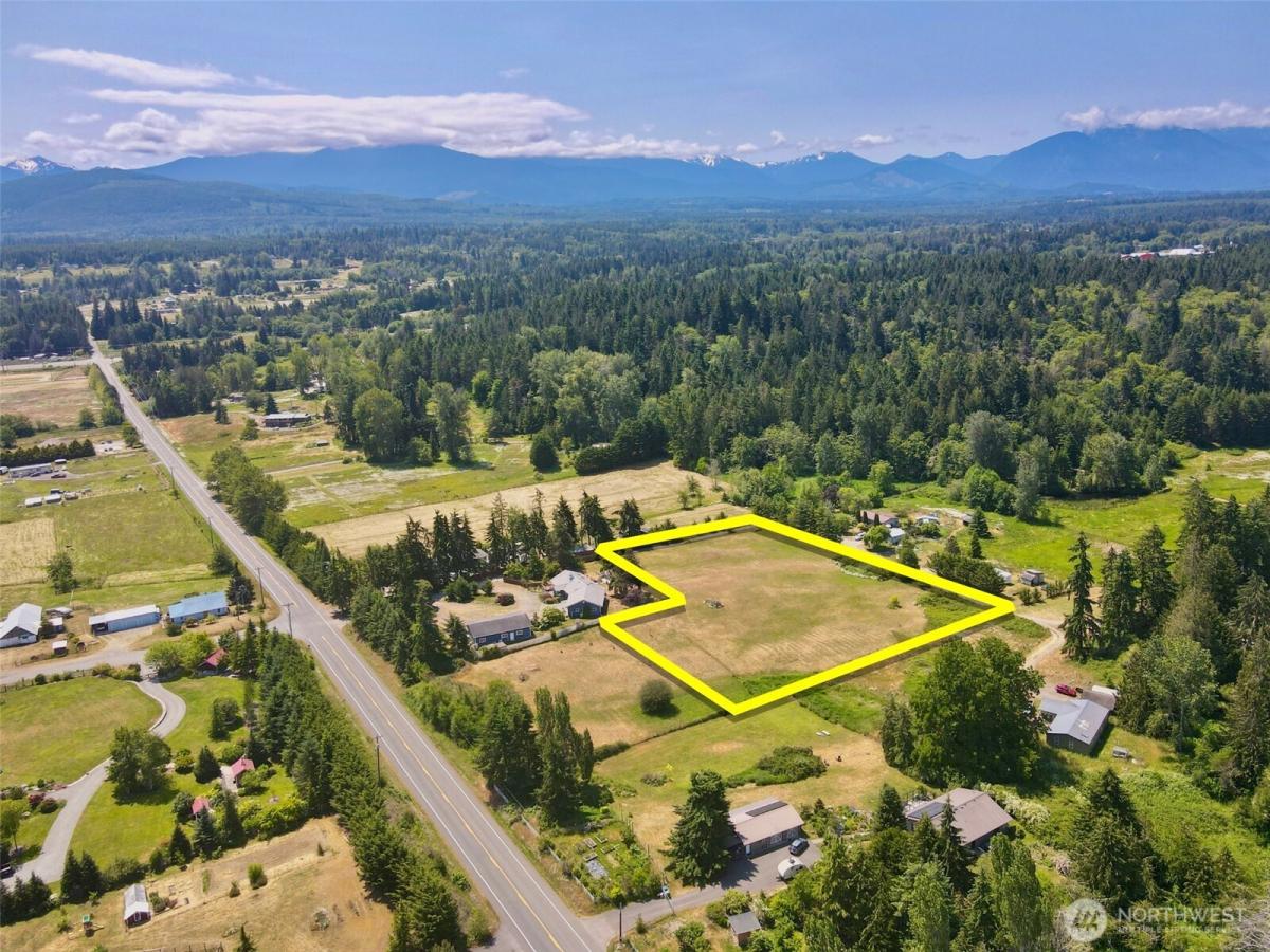 MLS #NWM2394467 image #0