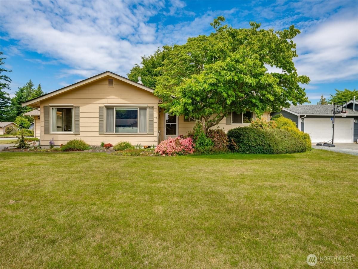 MLS #NWM2394544 image #0