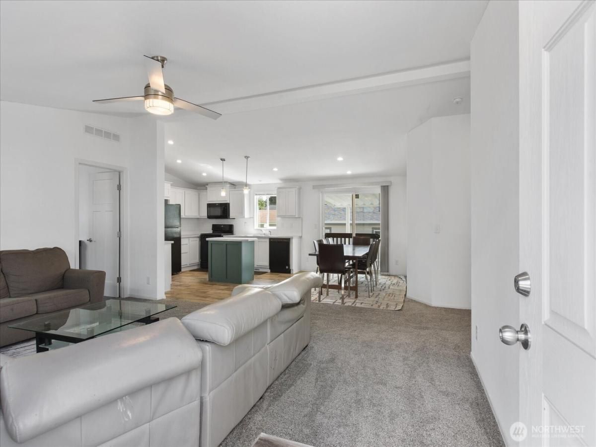 MLS #NWM2394686 image #0