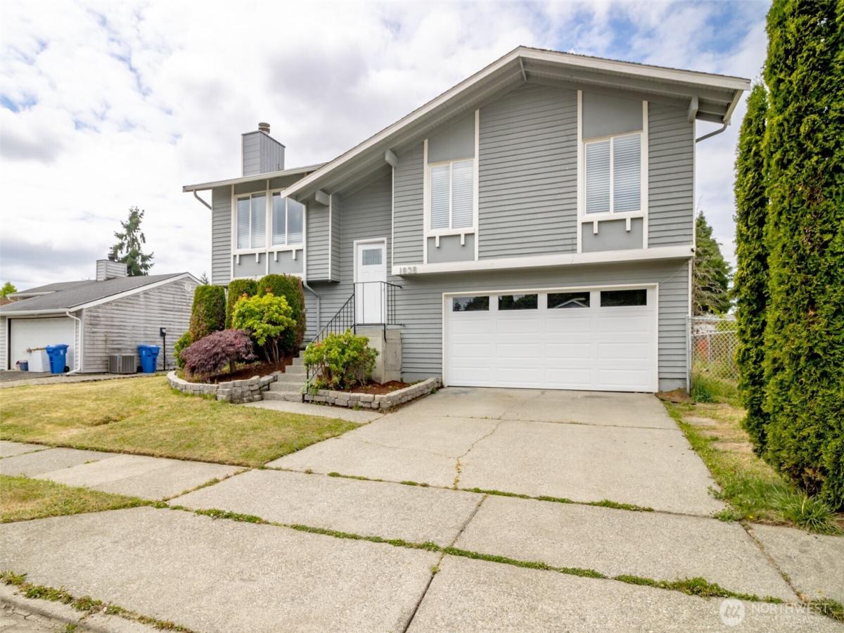 MLS #NWM2394820 image #0