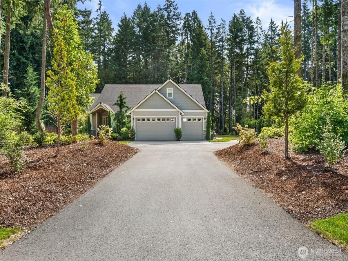 MLS #NWM2394854 image #0