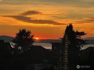 MLS #NWM2395226 image #0