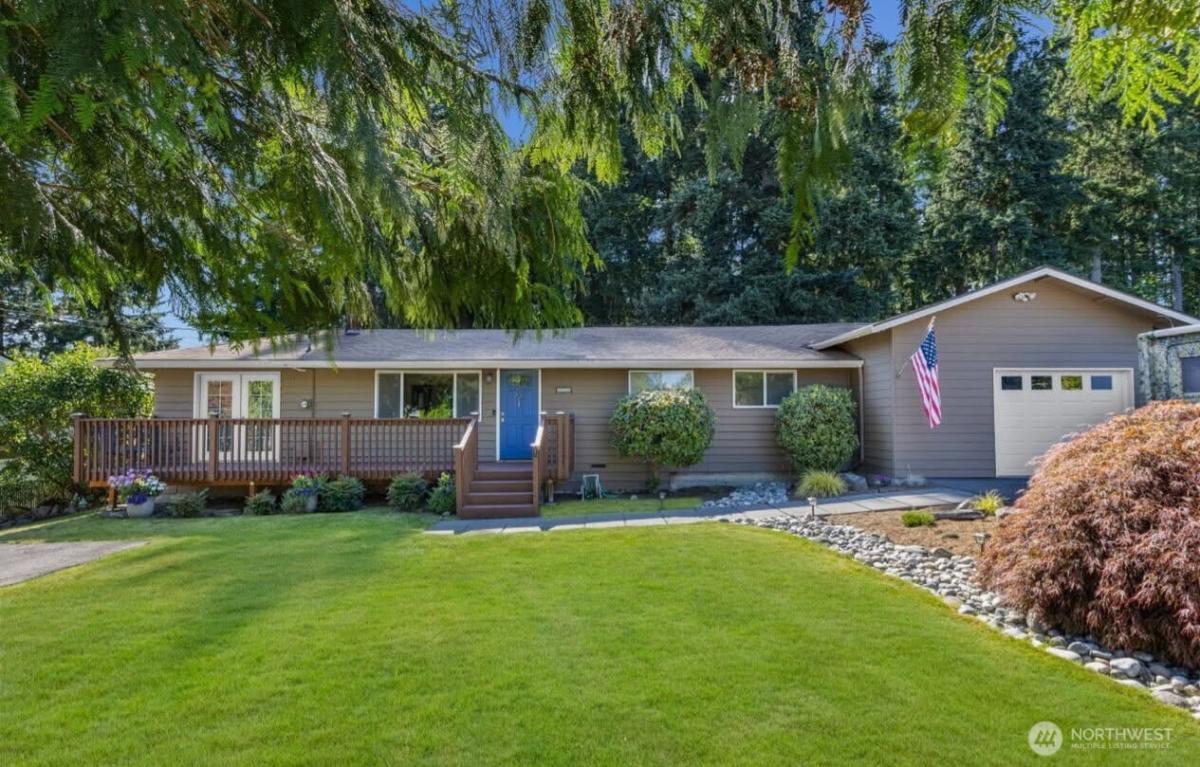 MLS #NWM2395424 image #0