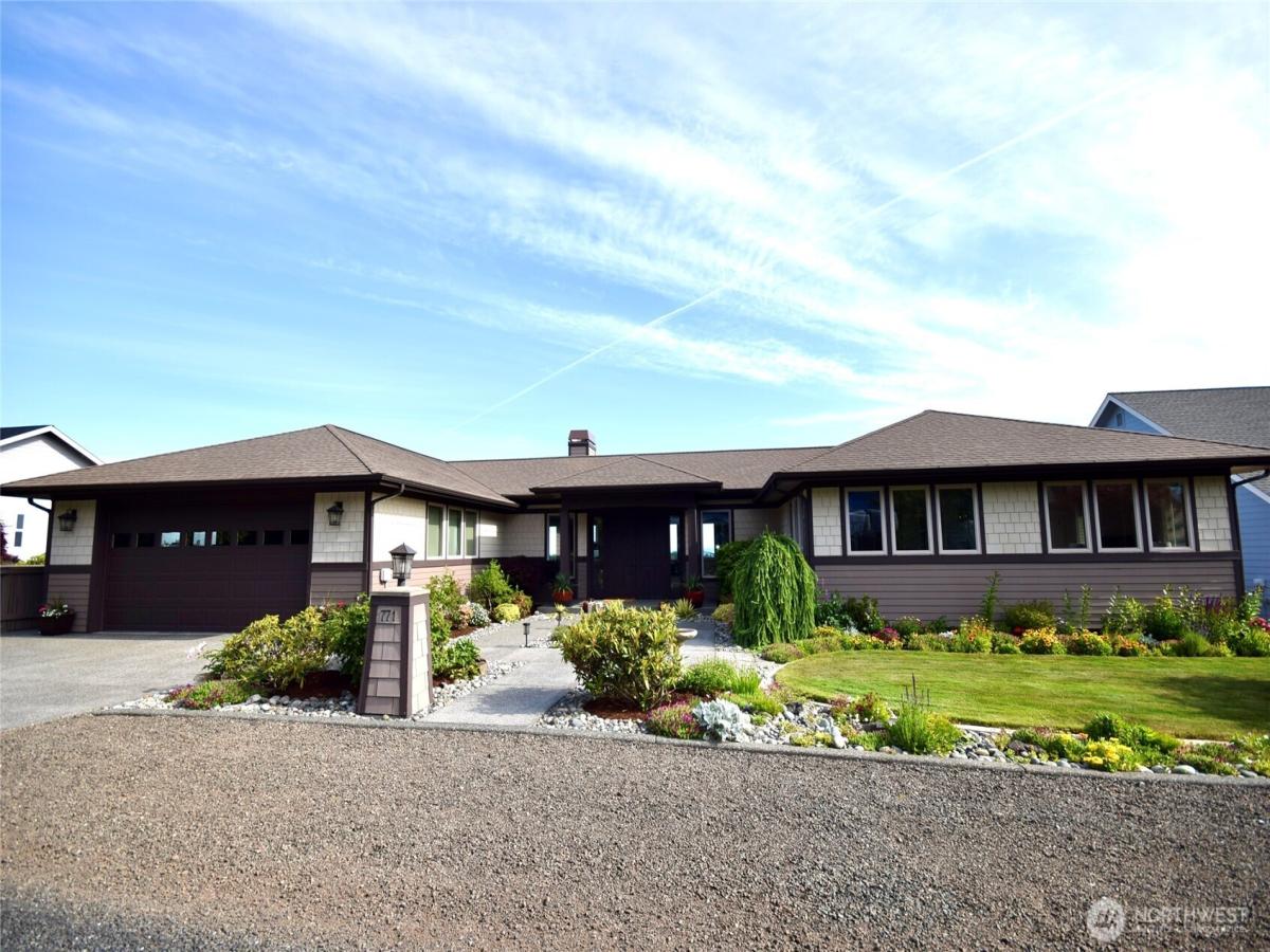 MLS #NWM2395696 image #0