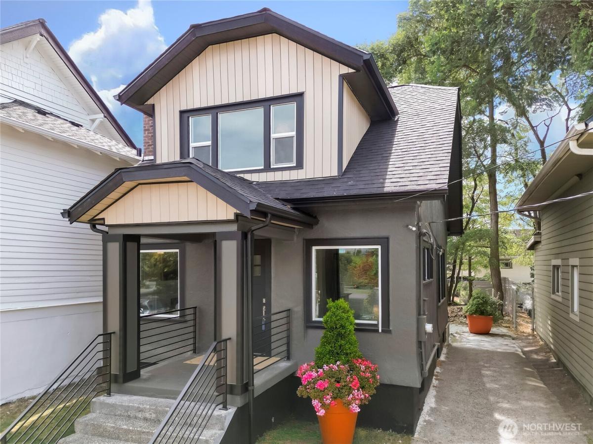 MLS #NWM2395733 image #0