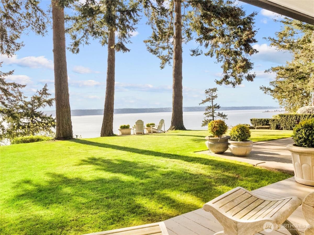 MLS #NWM2395760 image #0