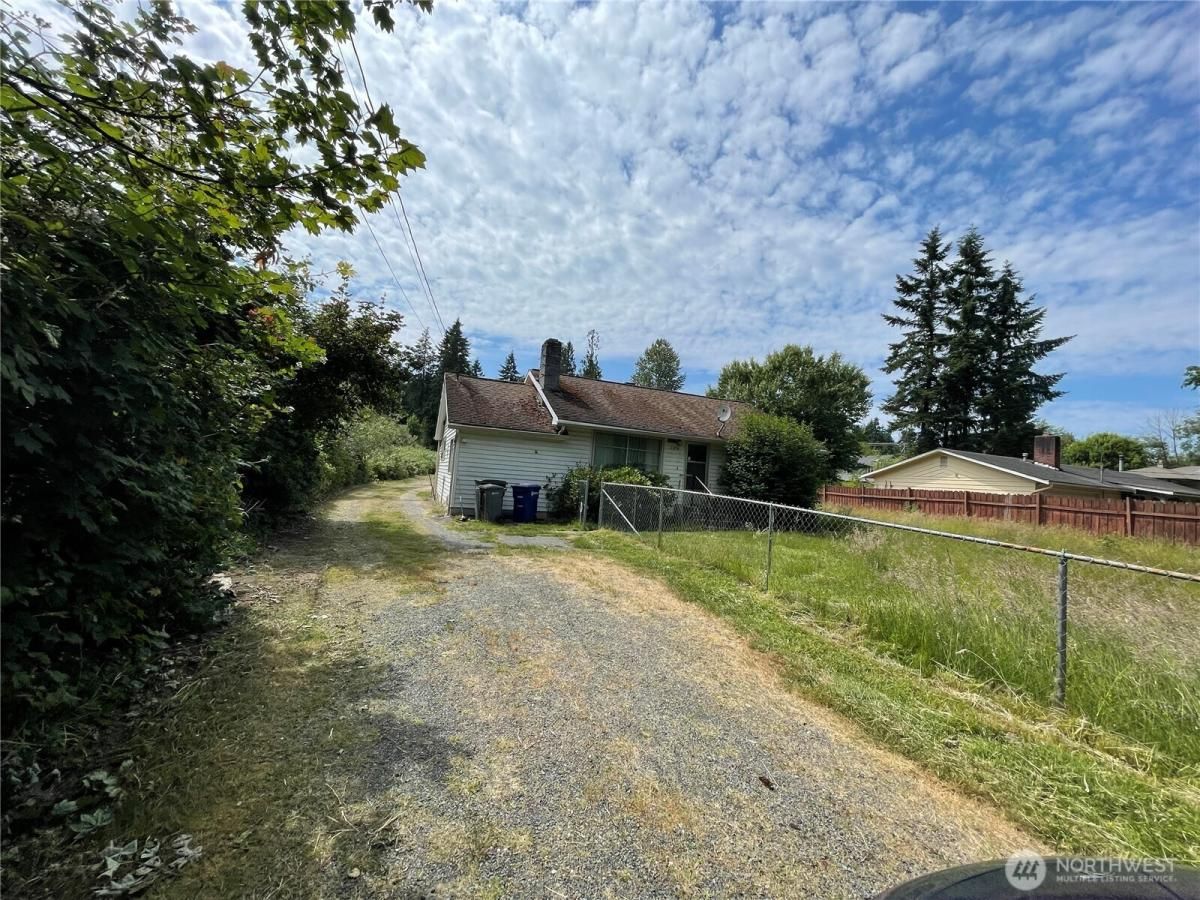 MLS #NWM2395963 image #0