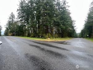 MLS #NWM2396065 image #0
