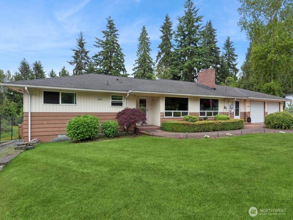 MLS #NWM2396094 image #0