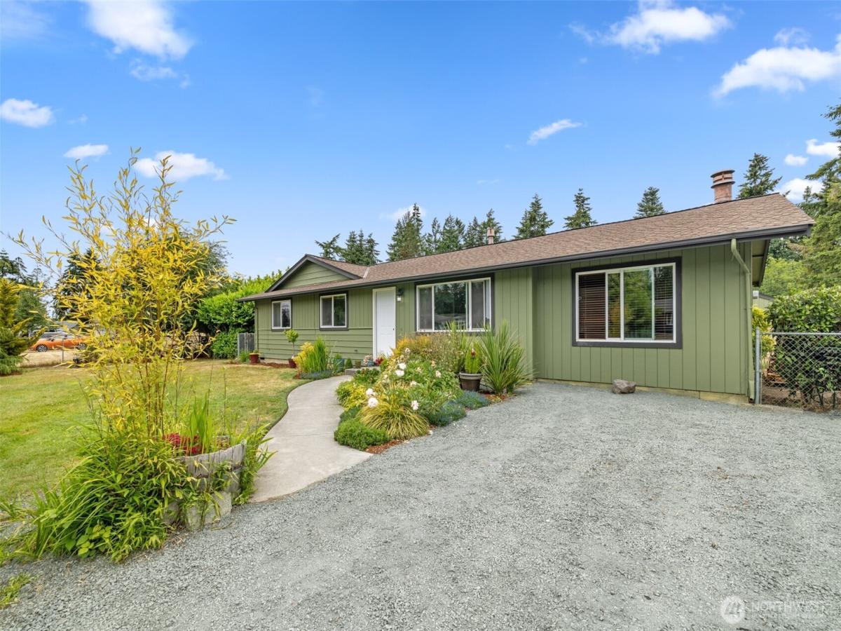 MLS #NWM2396210 image #0