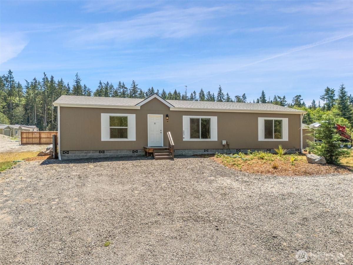 MLS #NWM2396382 image #0
